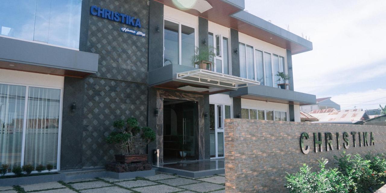 Christika Homestay ラブハン・バジョ エクステリア 写真