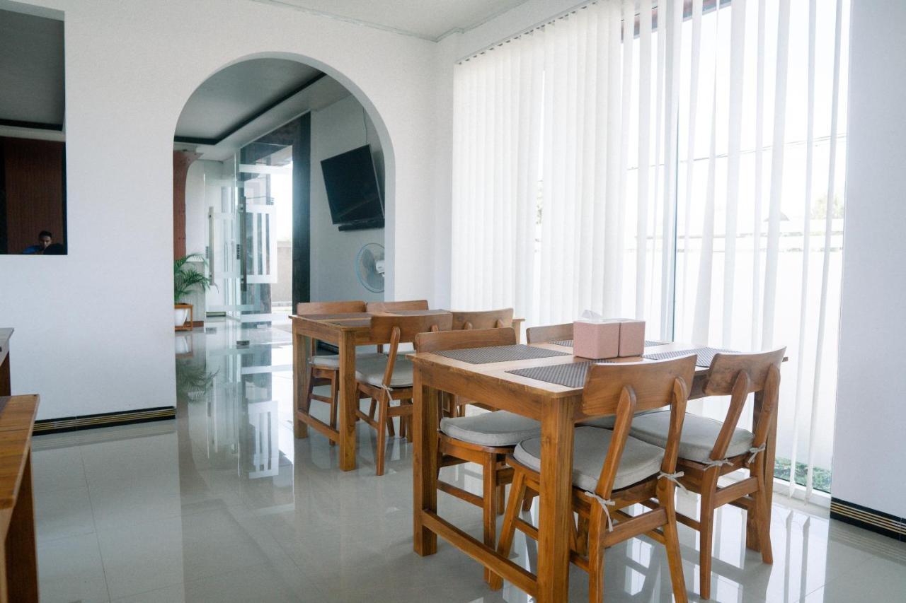 Christika Homestay ラブハン・バジョ エクステリア 写真