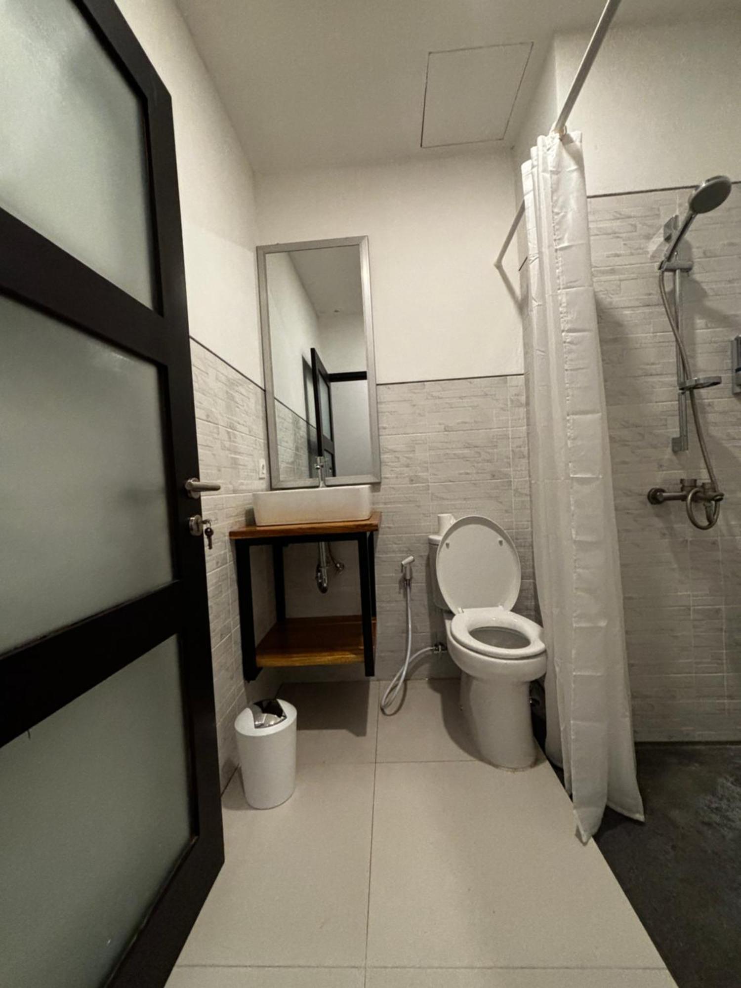 Christika Homestay ラブハン・バジョ エクステリア 写真